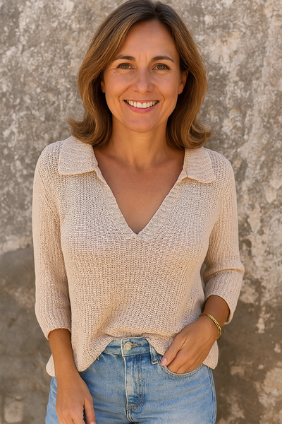 Kirstin | Avslappet og Elegant Topp med V-hals