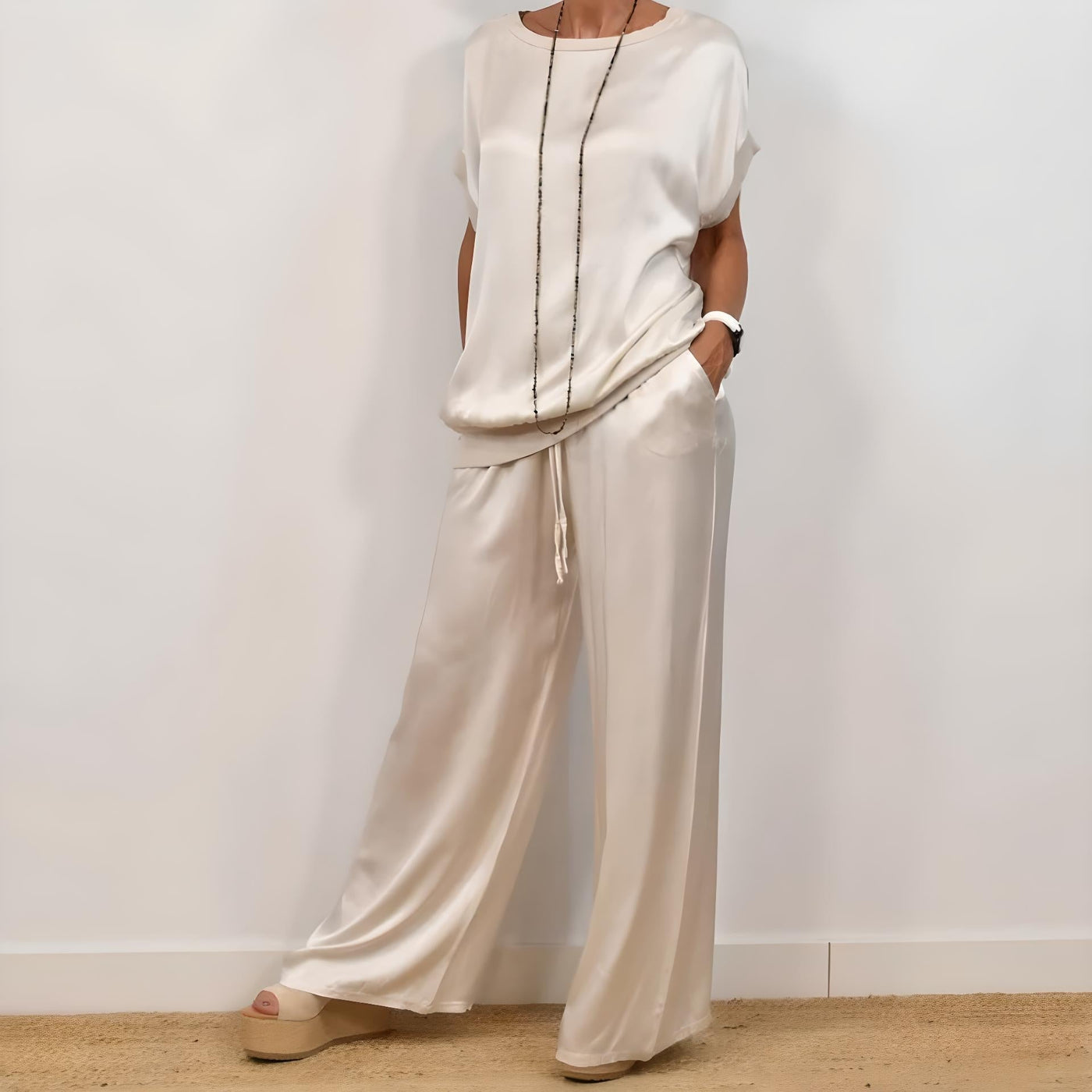 Helle | Elegant sett i mykt satenglook